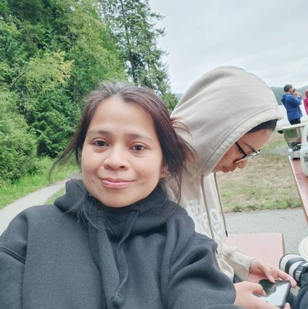 Meet your Posher, Gayaileen
